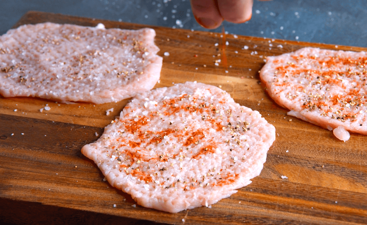 GeplÃ¤ttetes und gewÃ¼rztes Schweinefleisch