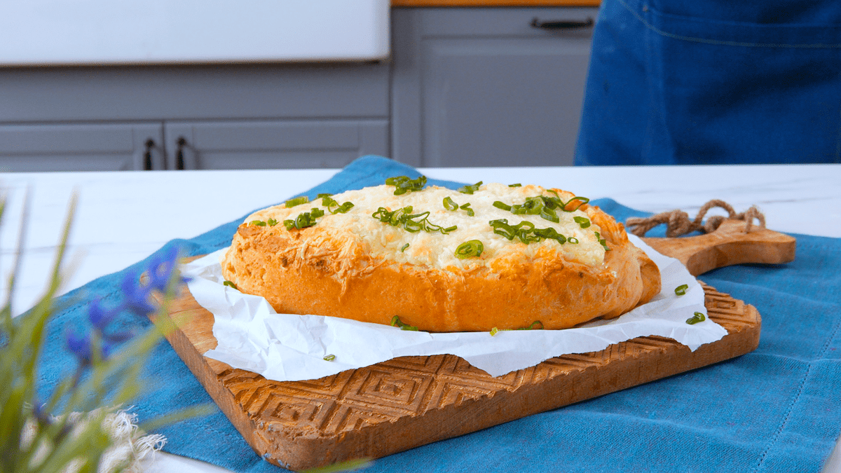 Ein KÃ¤se-WÃ¼rstchen-Brot