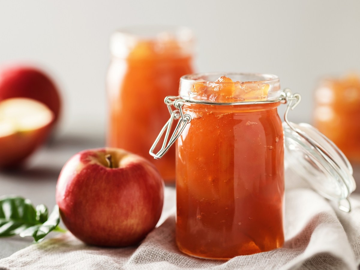 Apfelgelee selber machen: geballte Apfelpower im Glas