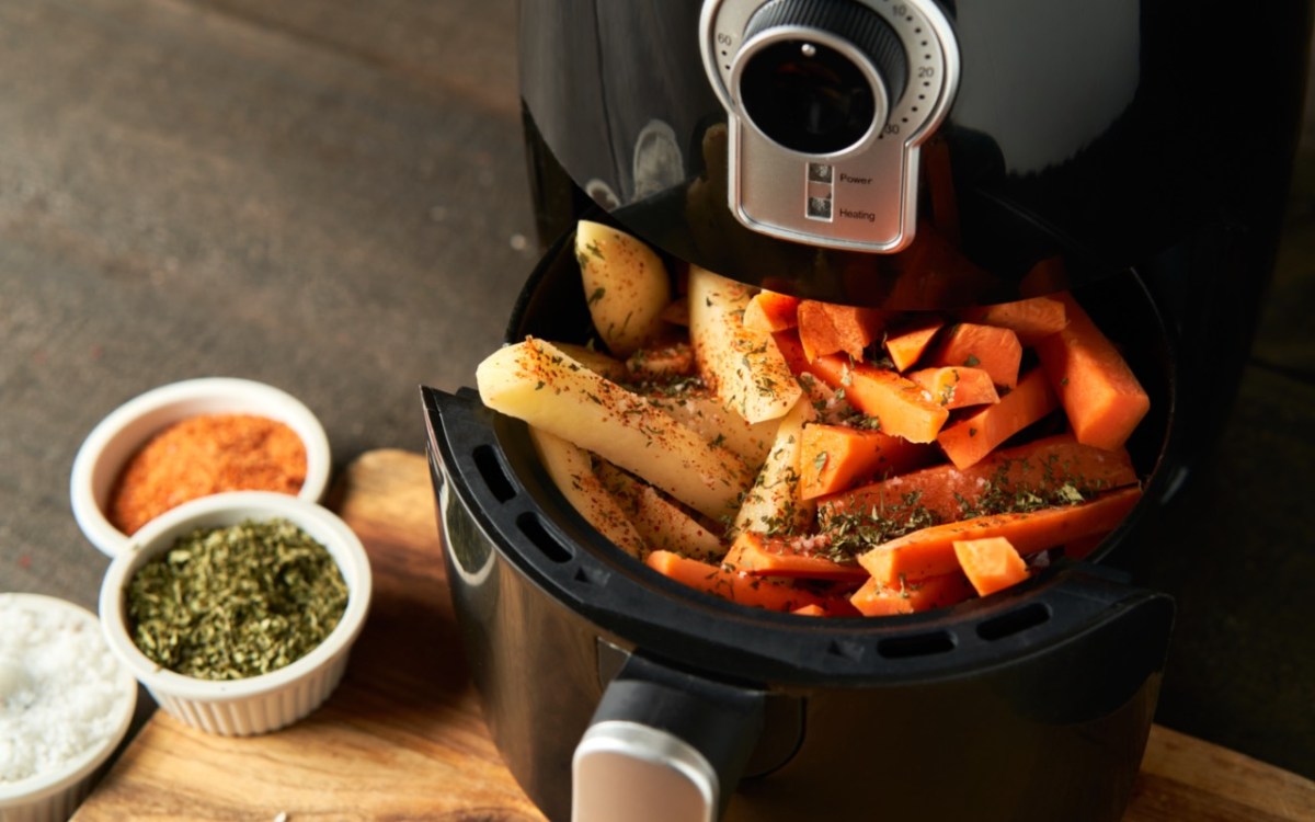 Was darf nicht in den Airfryer: Pommes in Heißluftfritteuse.