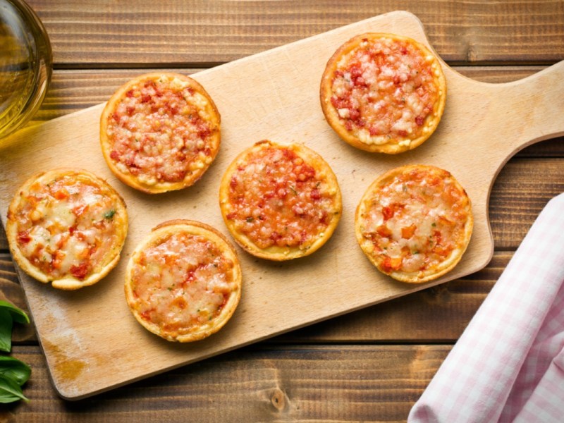 Fingerfood: So einfach zauberst du köstliche Pizzette