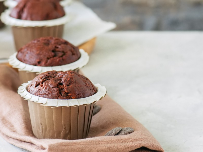 3 Schokomuffins mit Zucchini