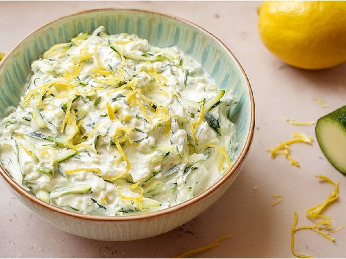 Zucchini-Tzatziki: Der Dip für dein nächstes BBQ